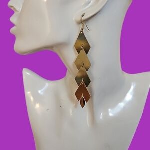 NIKKI MINAJ Chevron Layered Long Dangle Hook Statement Holiday Earrings NWOT